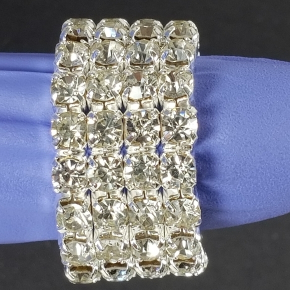 Silver Stretch Ring with Clear Rhinestones – Glamorous Wide Band Bling Jewelry - Picture 8 of 11